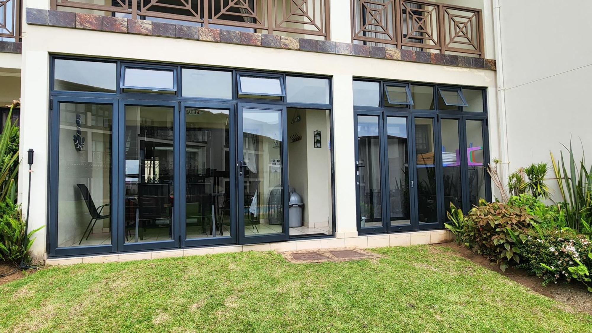 Topanga 17 Uvongo Beach Exterior photo